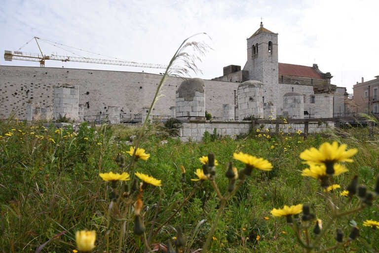Galleria foto 'Bari, l’area archeologica di San Pietro cambia volto: chiesa e convento saranno riprodotti col filo di ferro – FOTO e VIDEO' - foto 4