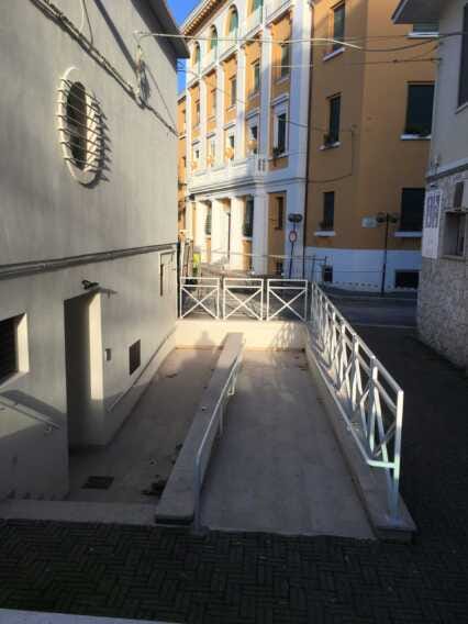 Matera, interrogazione di Toto e Morelli: «Rendere accessibili i servizi igienici pubblici di piazza Matteotti»