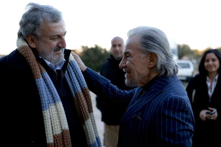 Emiliano incontra Harvey Keitel: «Emozionante vederlo lavorare con professionisti pugliesi» – FOTO