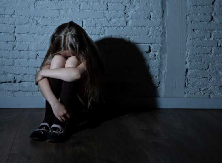 I bambini “vittime” delle famiglie: oltre 50 violenze assistite e 70 episodi di trascuratezza in un anno a Bari