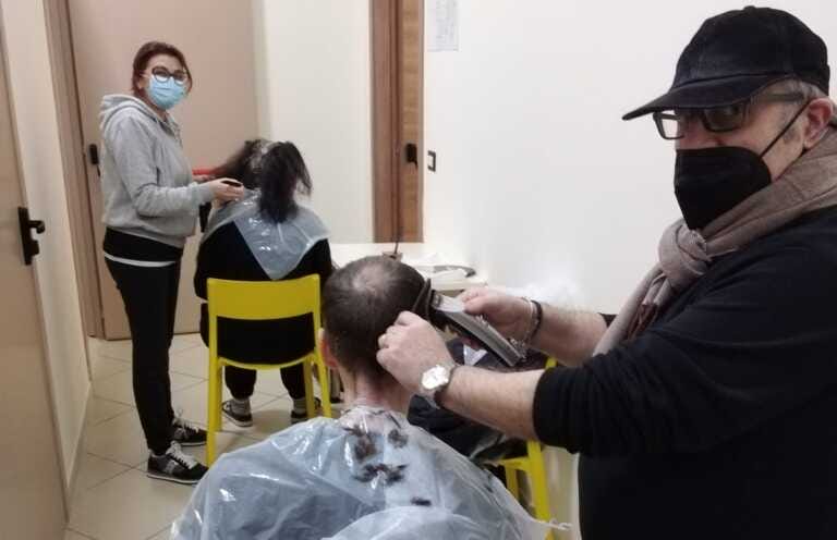 Taglio e colore gratis a chi è meno fortunato: la solidarietà degli acconciatori biscegliesi
