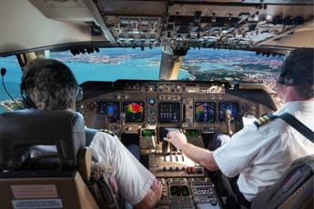 Galleria foto 'Aerospazio, è boom degli influencer appassionati di volo' - foto 1