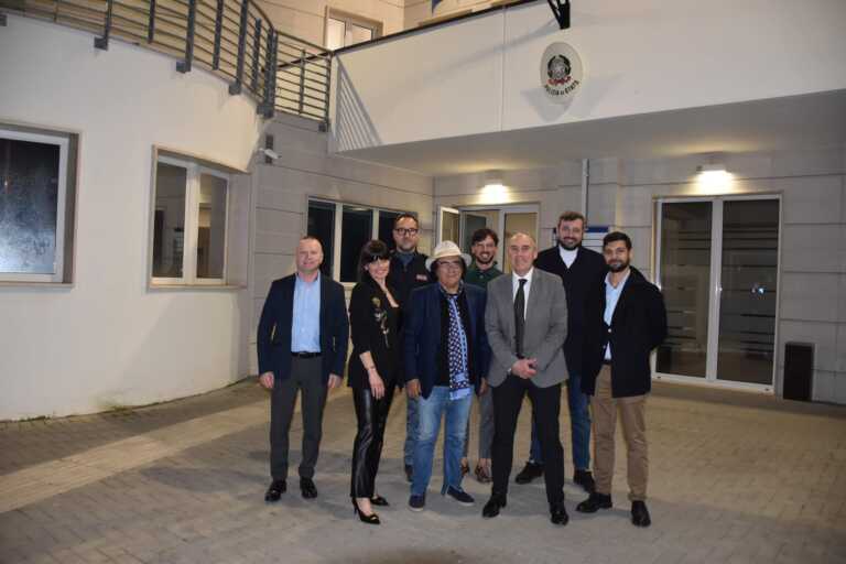 Al Bano ad Andria per uno spettacolo di beneficenza. In Questura visita la stanza dedicata a Graziella Mansi