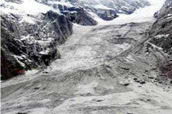 Galleria foto 'Austria, valanga travolge sciatori: 8 morti tra cui 17enne' - foto 1