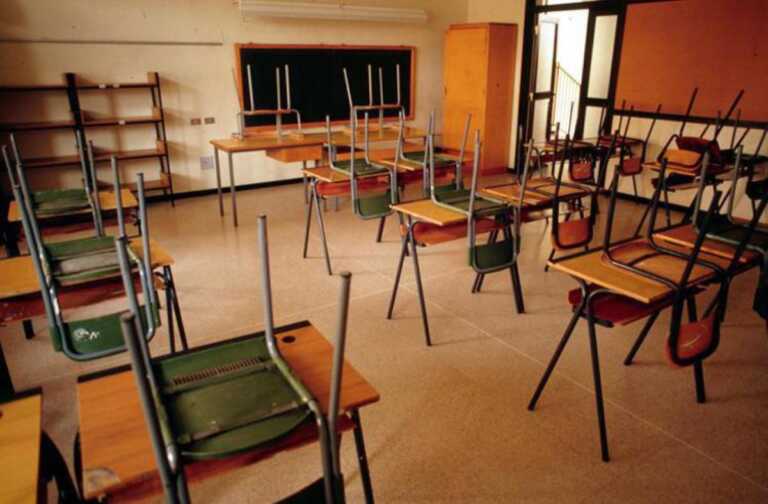 Dimensionamento scolastico, la Uil denuncia: «La Puglia si allinea al Governo, a rischio fino a 65 istituti»