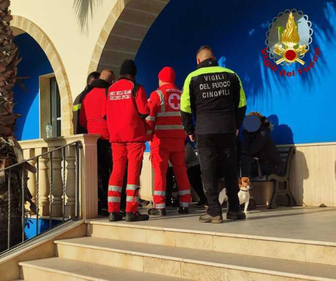 Galleria foto 'Lecce, uomo colpito da un fulmine trasportato in ospedale' - foto 1