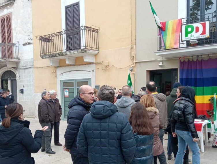 Segreteria Pd, affluenza oltre le aspettative in Puglia: alle 13 hanno votato oltre 37mila persone