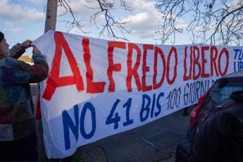 Galleria foto 'Cospito, atteso oggi parere pg Torino su 41 bis' - foto 1