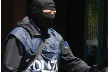 Galleria foto 'Cospito, chiamata anonima al Carlino: minacciato grave attentato a Bologna' - foto 1