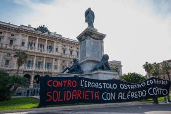 Galleria foto 'Cospito dice no ad alimentazione forzata: “Non mi fermo”' - foto 1