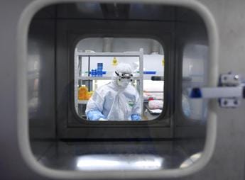 Galleria foto 'Covid e fuga virus da laboratorio, Usa rilanciano ipotesi' - foto 1