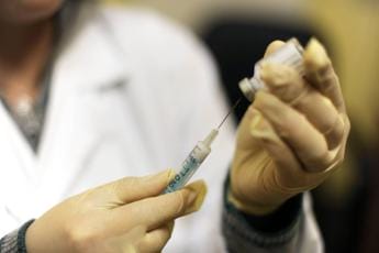 Galleria foto 'Covid, Ema: “Rimarrà e va gestito, si va verso vaccini annuali”' - foto 1