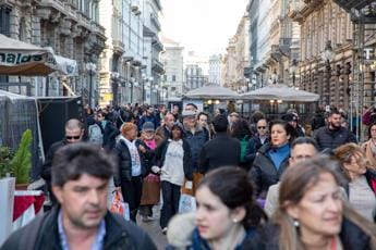 Galleria foto 'Covid Italia, Rt in aumento a 0,91 ma sotto soglia epidemica' - foto 1