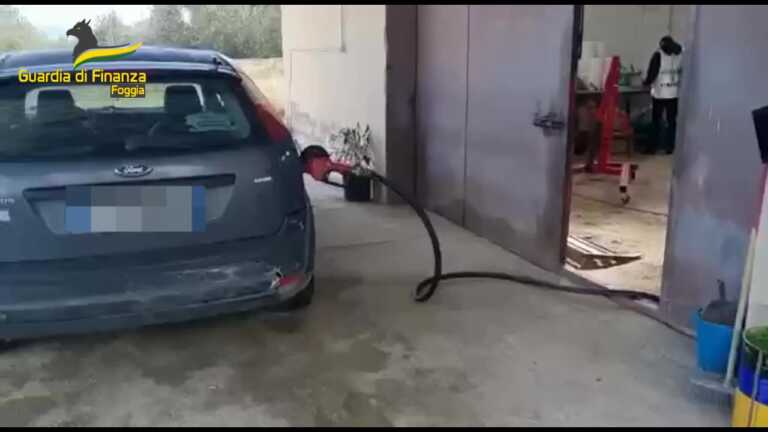 Galleria foto 'Cerignola, scoperto un distributore abusivo di carburante nelle campagne. Denunciati i gestori – VIDEO' - foto 1