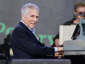 E’ morto Burt Bacharach, il gigante della musica aveva 94 anni