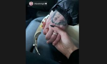 Galleria foto 'Fedez e Chiara Ferragni, la foto tranquillizza i fan' - foto 1