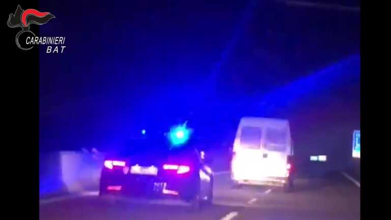 Fugge a bordo di un furgone rubato da Giovinazzo a Stornara: arrestato – VIDEO