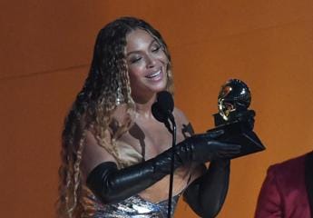 Galleria foto 'Grammy 2023, Beyoncé fa la storia: Maneskin a mani vuote' - foto 1