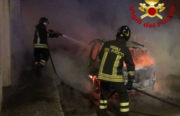 Auto incendiata a Surbo: arrestato un 32enne. Avrebbe appiccato le fiamme per vendetta