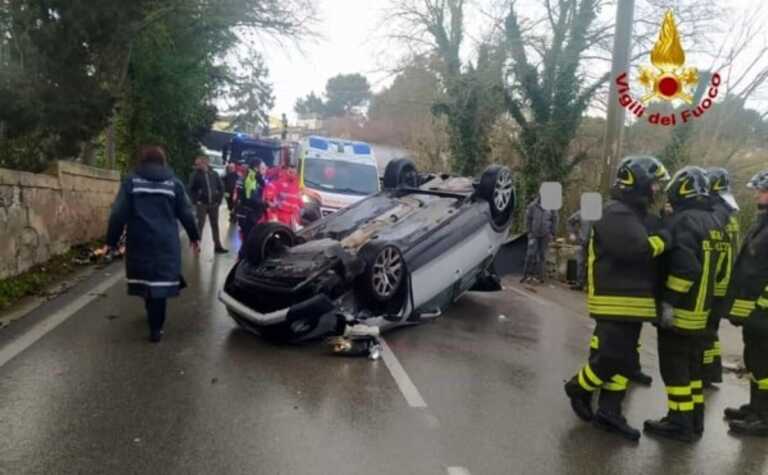 Galleria foto 'Auto si ribalta tra Fasano e Locorotondo: feriti un 90enne e la moglie. Non sarebbero gravi' - foto 1