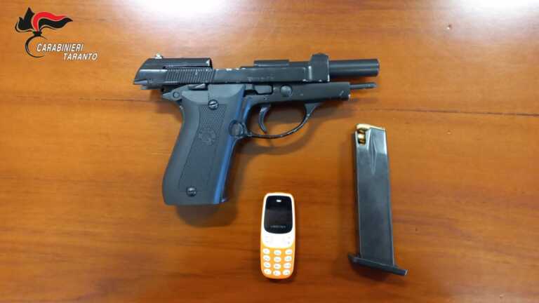 Nasconde in casa una pistola a salve modificata e pronta all’uso: arrestato un 43enne a Laterza