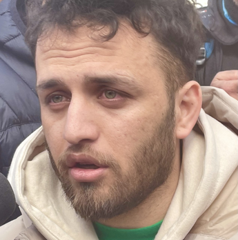 Galleria foto 'Lo strazio di Wahid che ha perso la moglie e tre bimbi' - foto 1