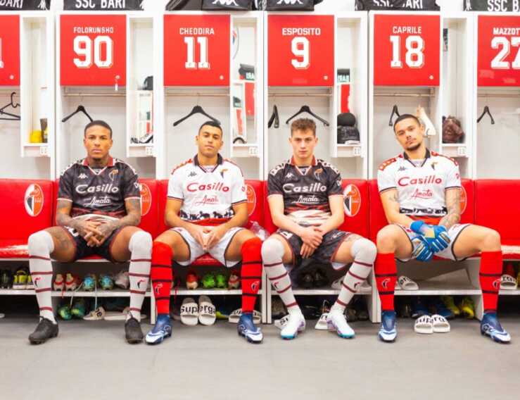 L’iconico “trenino” sulla maglia del Bari: ecco le divise speciali per celebrare storia e tradizione