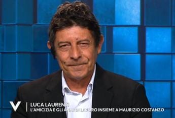 Galleria foto 'Maurizio Costanzo, le lacrime di Luca Laurenti: “Ho perso un padre”' - foto 1