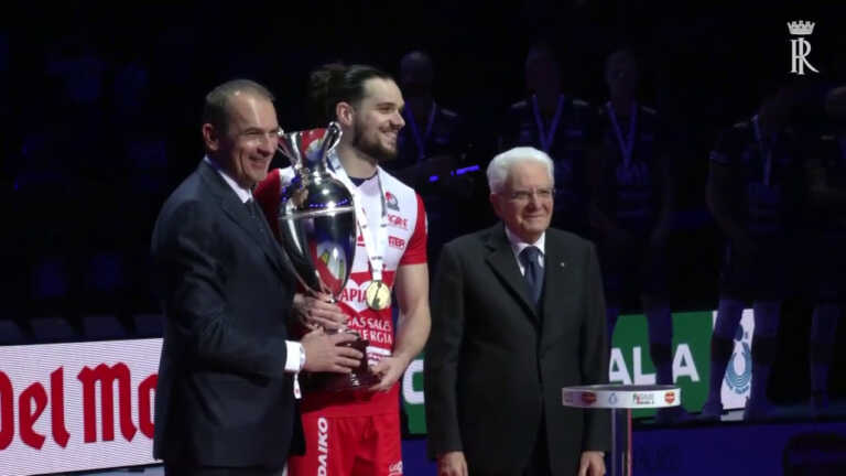 Galleria foto 'Mattarella consegna la Coppa Italia di pallavolo maschile a Piacenza' - foto 1