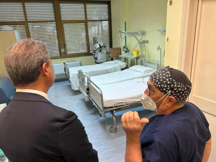 Galleria foto 'L’ispezione del consigliere Pagliaro nell’ospedale di Casarano: «Mancano servizi e serve personale» – FOTO e VIDEO' - foto 2