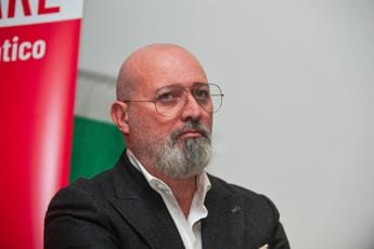 Galleria foto 'Primarie Pd 2023, Bonaccini: “Ha vinto Schlein, pronto a dare una mano”' - foto 1
