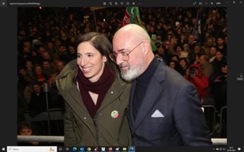 Galleria foto 'Primarie Pd, Toscani: “Voto Schlein, Bonaccini noioso come direttore pompe funebri”' - foto 1