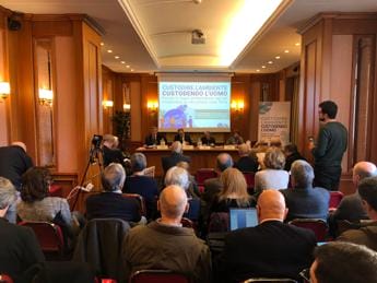 Galleria foto 'Pro Vita: “Aprire uno spiraglio nel muro di fake news che girano intorno alla questione climatica”' - foto 1