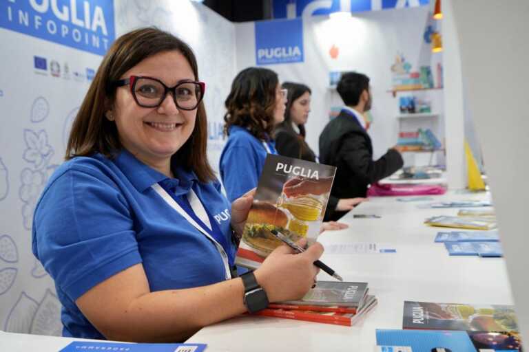 Santanché visita lo Stand Puglia alla Bit: «Avete imprenditori lungimiranti e una regione meravigliosa» – FOTO e VIDEO