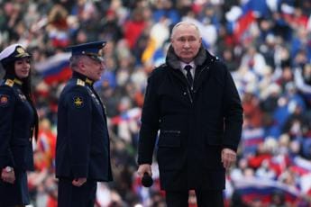 Galleria foto 'Putin: “Nato vuole sconfiggerci, non possiamo ignorare capacità nucleari”' - foto 1
