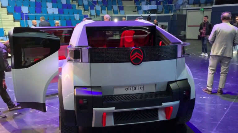 Galleria foto 'Citroen Oli, elettrica che va lontano e costa poco. Ma è un prototipo' - foto 1