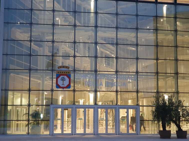 Spese per consulenze: la Puglia è seconda. Solo la Calabria è riuscita a spendere di più