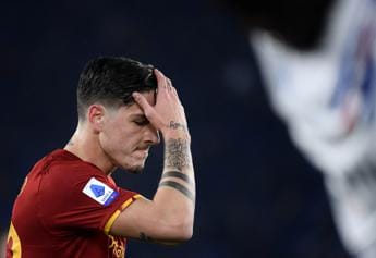Galleria foto 'Roma, Zaniolo in lista Uefa ma resta fuori da progetto, sarà 30 giorni a riposo' - foto 1