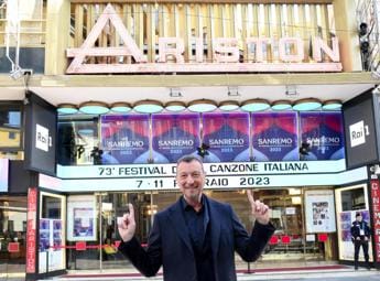 Sanremo 2023, Amadeus: “Stasera Mattarella sarà in prima fila”