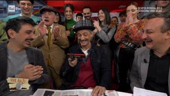 Galleria foto 'Sanremo 2023, Fiorello ironizza su caso Zelensky: “Coletta in call con i capi di Stato”' - foto 1