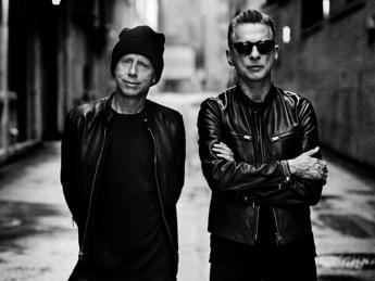 Galleria foto 'Sanremo 2023, i Depeche Mode ospiti della finale' - foto 1
