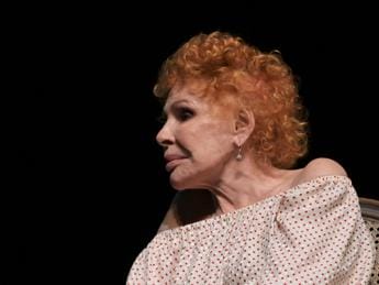 Galleria foto 'Sanremo 2023, Ornella Vanoni ospite serata finale' - foto 1