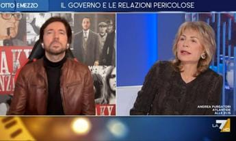 Galleria foto 'Scanzi a Otto e mezzo, il ‘caso capelli’: “Ma quale parrucchino…”' - foto 1