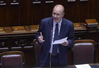 Galleria foto 'Scuola, Valditara: “Aumentare stipendi di tutti i docenti”' - foto 1
