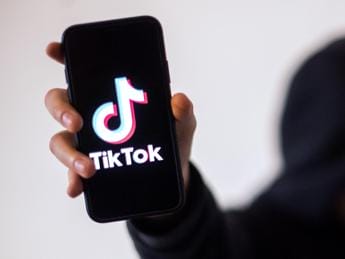 Galleria foto 'TikTok, stretta contro chi viola le regole: ecco i nuovi aggiornamenti' - foto 1