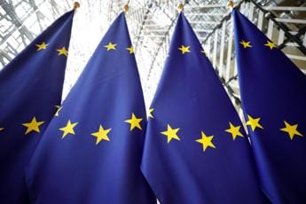 Galleria foto 'Truffa Ue, indagata l’eurodeputata leghista Zambelli' - foto 1