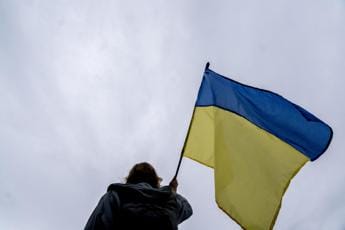 Ucraina-Russia, Kiev: “Berlusconi bacia mani insanguinate di Putin”