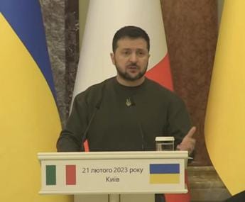 Galleria foto 'Ucraina, Zelensky: “Berlusconi? Nessuno gli ha mai bombardato casa”' - foto 1