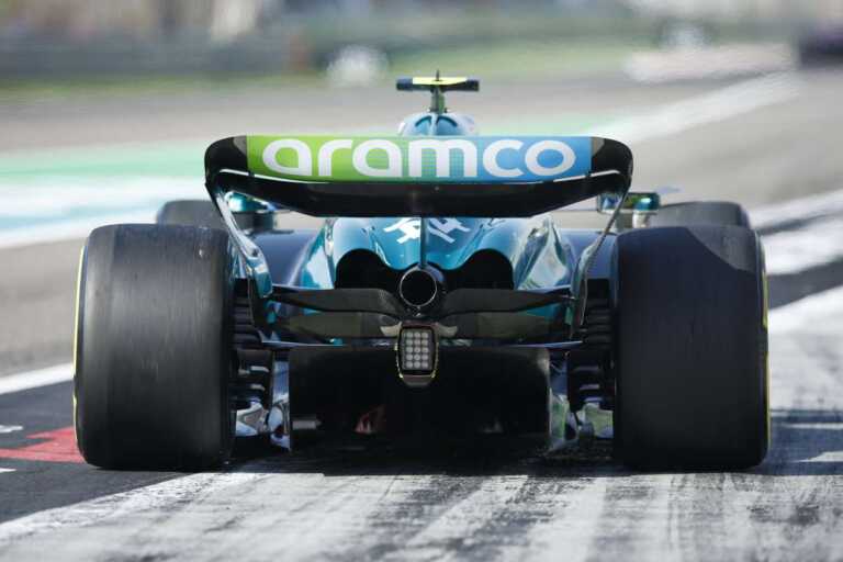 Galleria foto 'Alonso il più veloce nelle seconde libere del Gp Bahrain' - foto 1