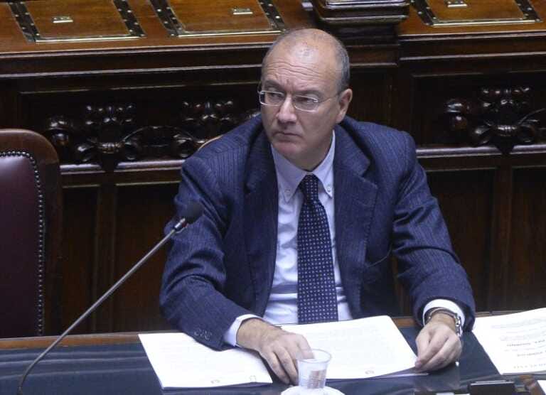 Galleria foto 'Valditara “Lavoriamo a scuola 4.0, potenziare didattica e ricerca”' - foto 1
